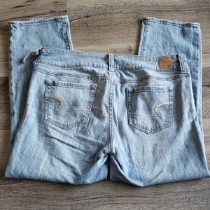 American Eagle Outfitters Jeans - American Eagle Artist Denim Capris American Eagle Outfitters Jeans - American Eagle Artist Denim Capris